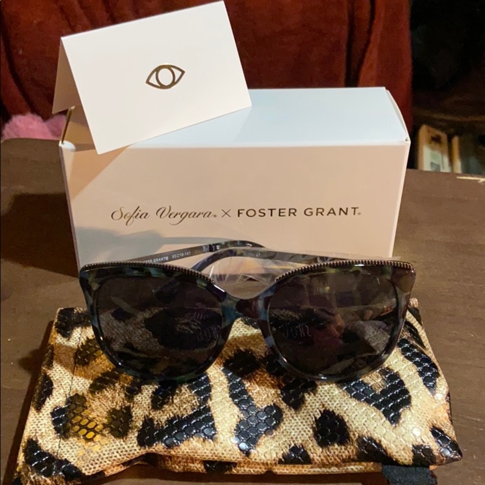 Sofia Vergara by Foster Grant Bifocal Sunglasses